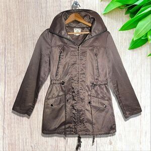 Basic Edge Metallic Taupe Lightweight Synching Hooded Coat